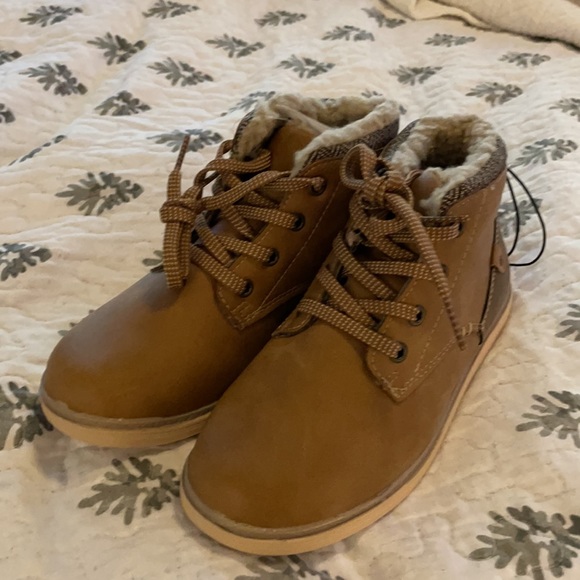 Brown sherpa lined boots BRAND NEW WITH TAGS - Picture 2 of 6